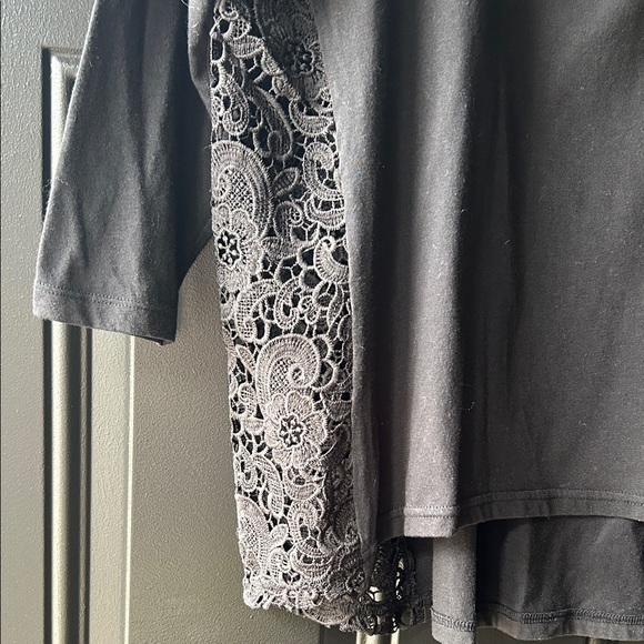 Metal Mulisha Black Top with Pink Trim - Picture 2 of 4